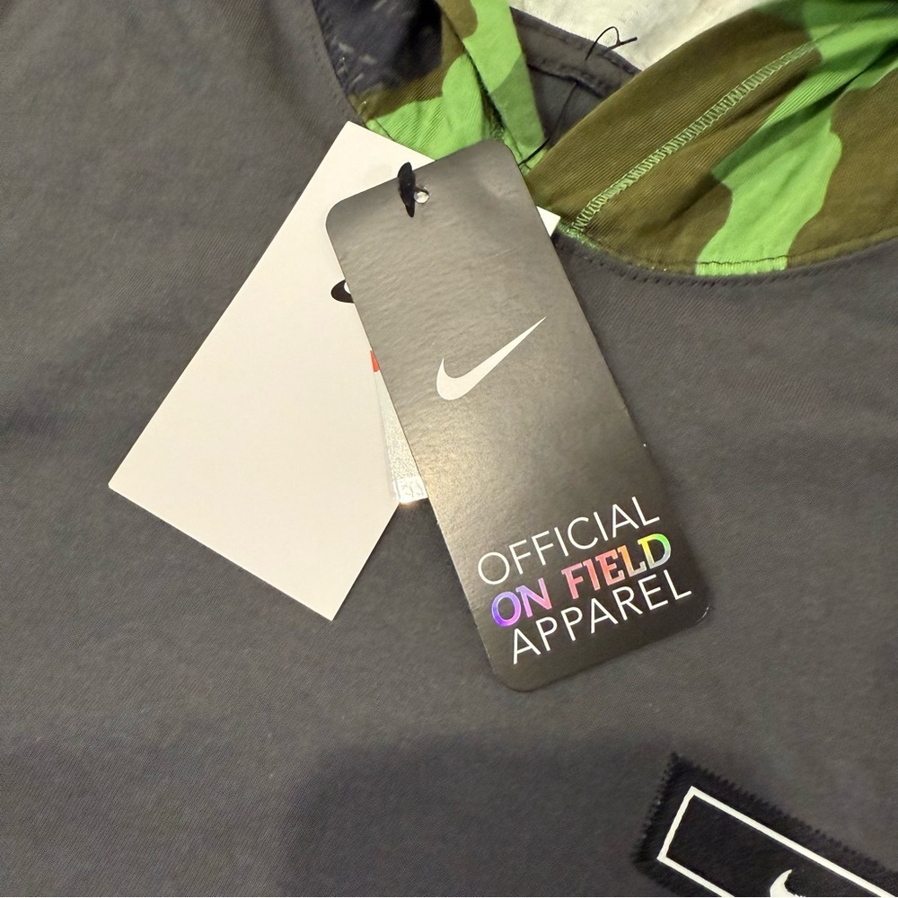 Nike NWT Michigan State Spartans Military Long Sleeve Hooded T-Shirt Mens Small - Picture 4 of 9